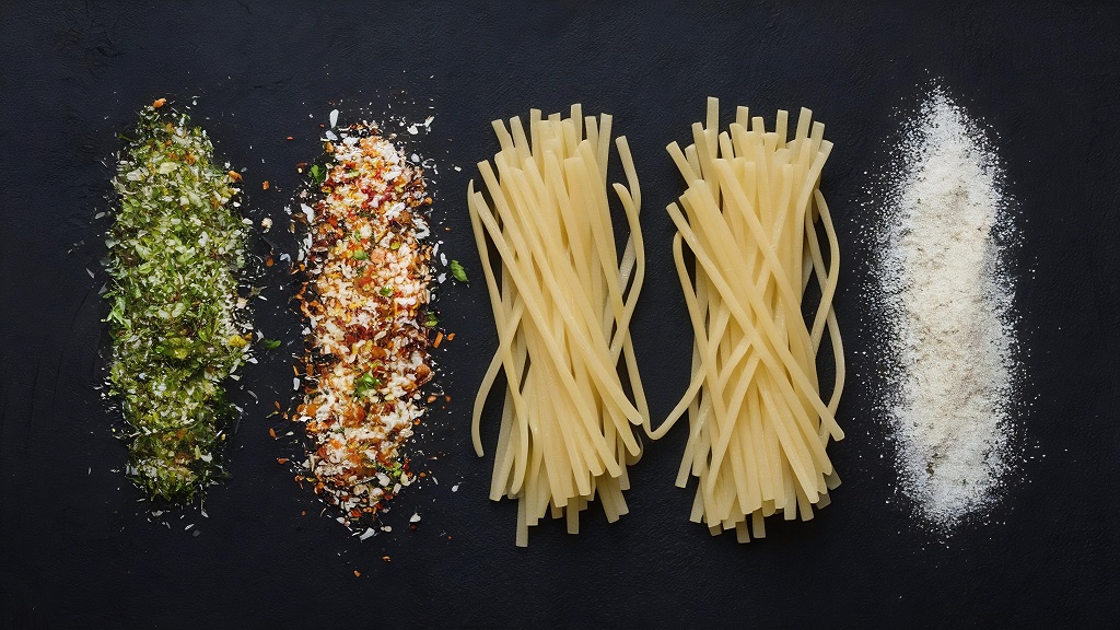 Jak skomponować własną mieszankę naturalnych przypraw do spaghetti?